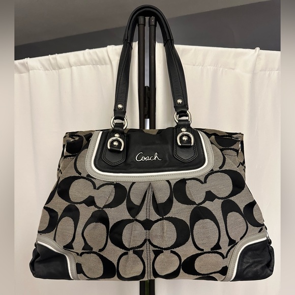 Coach Handbags - Vintage Coach ashley signature C canvas and leather shoulder bag
